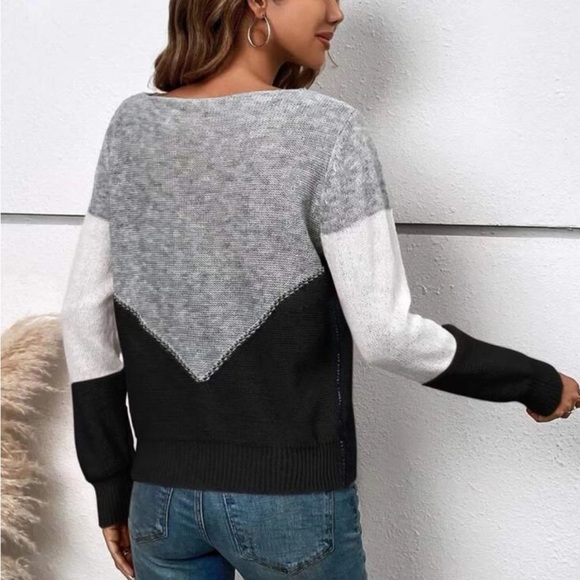 Color block sweater - Picture 2 of 4